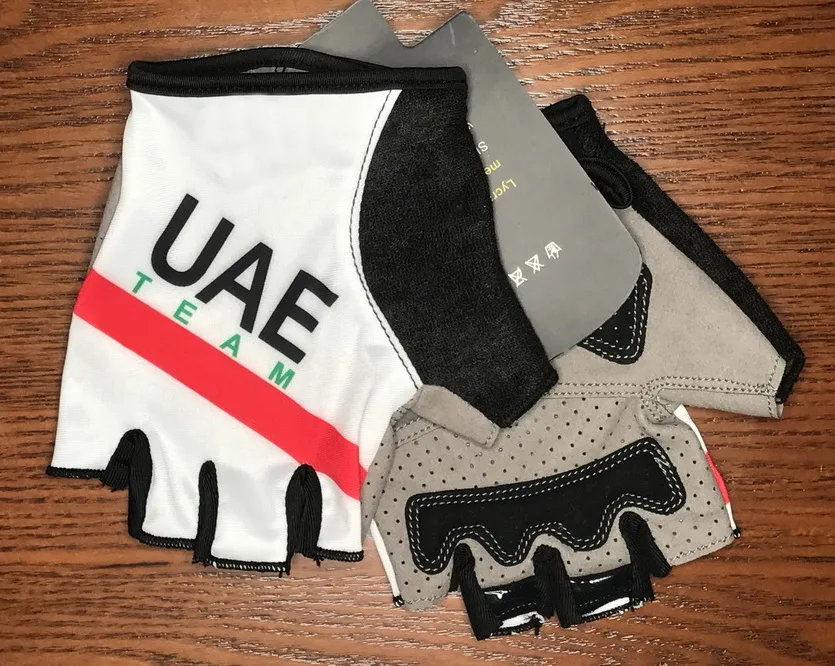 2020 UAE Team One Pair Sports  - Mountain Biking Uae recension och pris